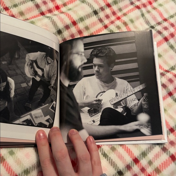 Harry Styles (HS) photobook + CD - Picture 6 of 8